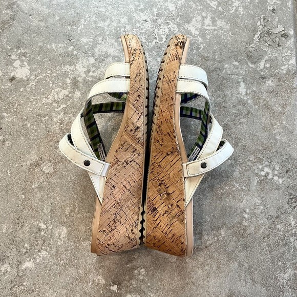 CROCS W11 A Leigh Crisscross Wedge Sandal Tan Leather Heel A-Leigh Cork 11847 - Picture 4 of 12